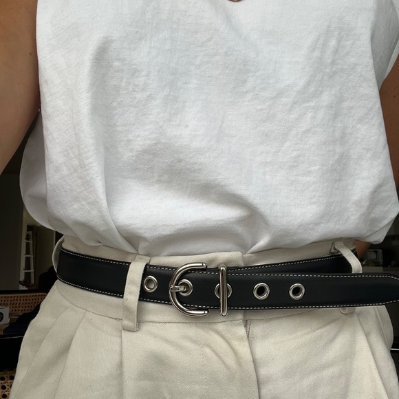 Coach Belt 3960 black leather with silver hardware - Picture 1 of 6